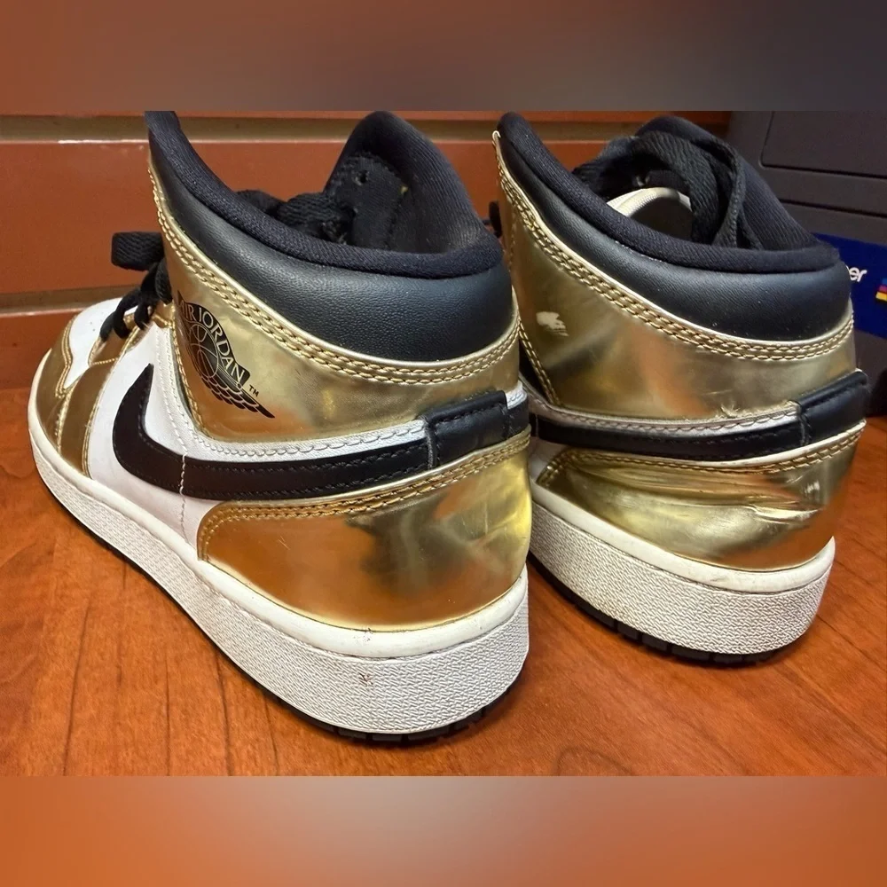 Jordan DC1420-700 Sneakers